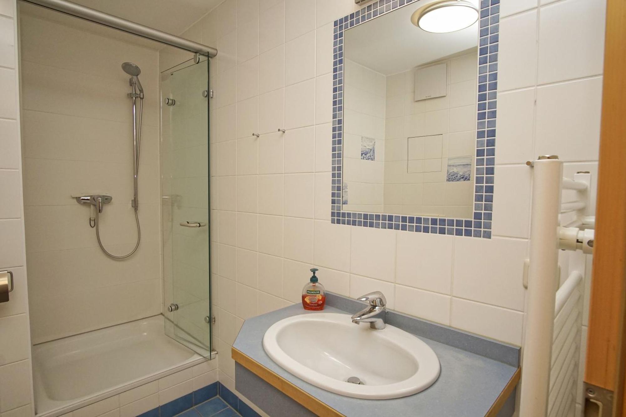 Ferienwohnung Mit Traumhaftem Meerblick - Haus Am Meer Fewo 10 Lohme Bagian luar foto