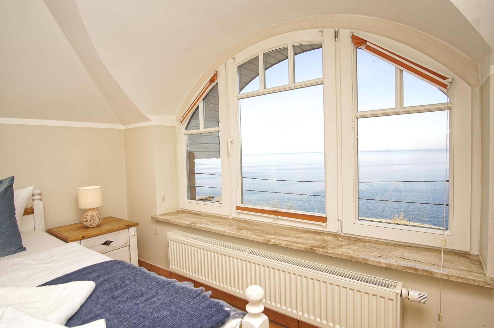 Ferienwohnung Mit Traumhaftem Meerblick - Haus Am Meer Fewo 10 Lohme Bagian luar foto