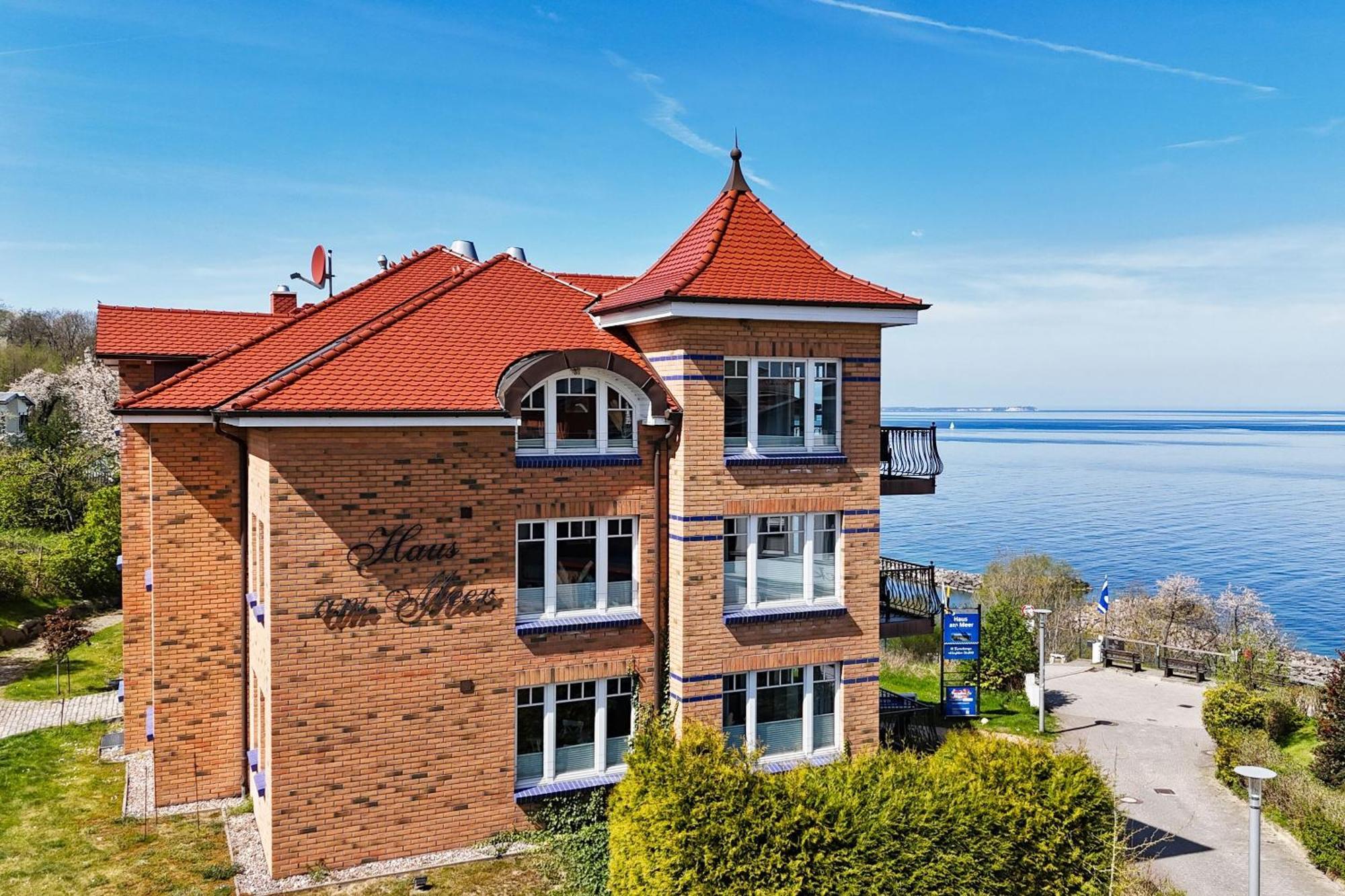 Ferienwohnung Mit Traumhaftem Meerblick - Haus Am Meer Fewo 10 Lohme Bagian luar foto
