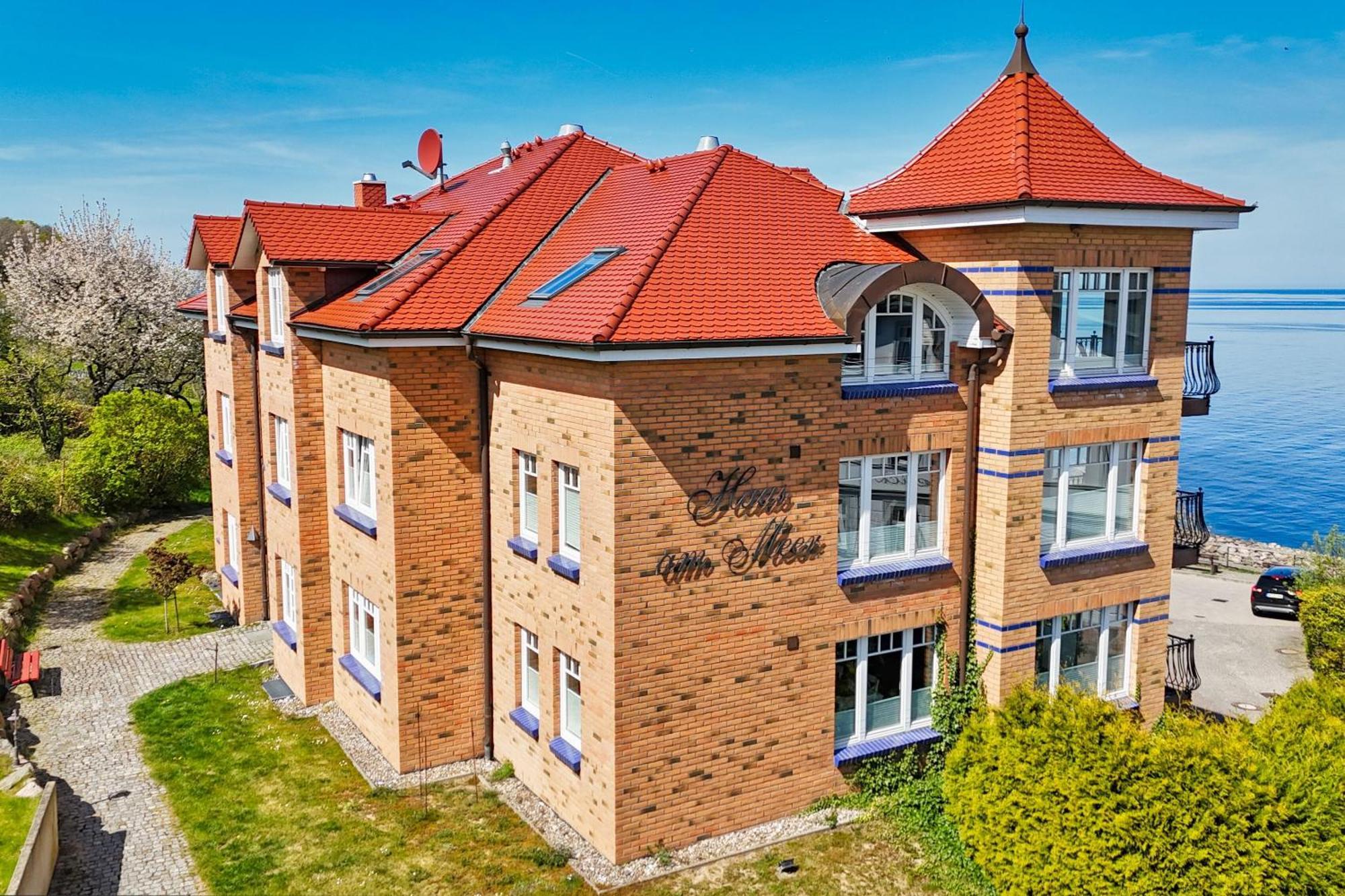 Ferienwohnung Mit Traumhaftem Meerblick - Haus Am Meer Fewo 10 Lohme Bagian luar foto